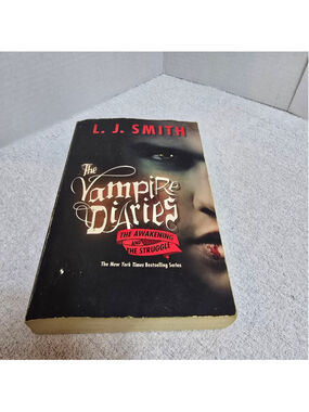 HarperTeen The Vampire Diaries Coffee Table Book Black Red One Size